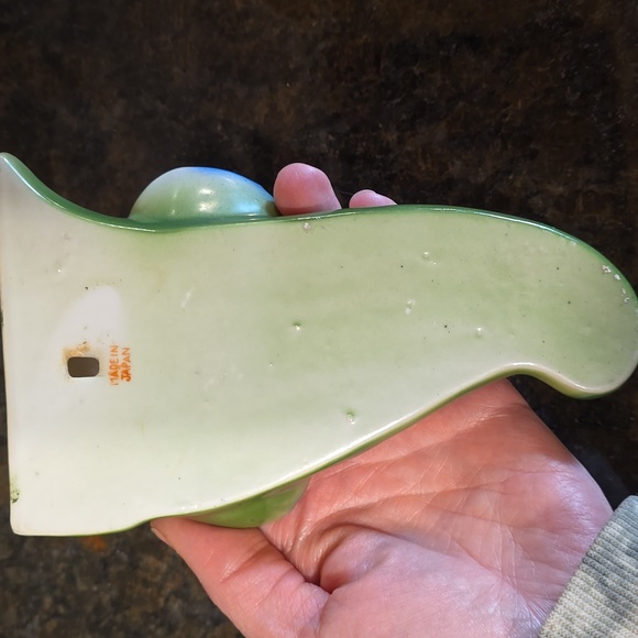 Vintage Iris Wall Vase - Picture 2 of 3